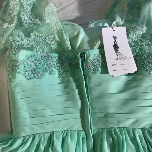 Purchase on PartyDressShop2 closet - Picture 6 of 7